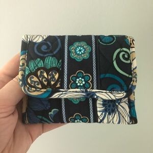 Vera Bradley Mod Floral Blue Pocket Wallet - NWT